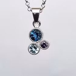 Silverhänge med Spinell & Topaser