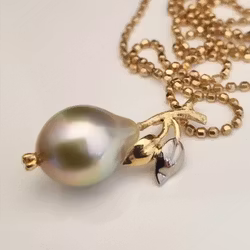 Fijipäron med briljant - hänge i 18K guld