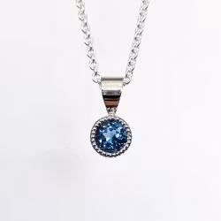 London Blue Topas - hänge i 18K vitt guld