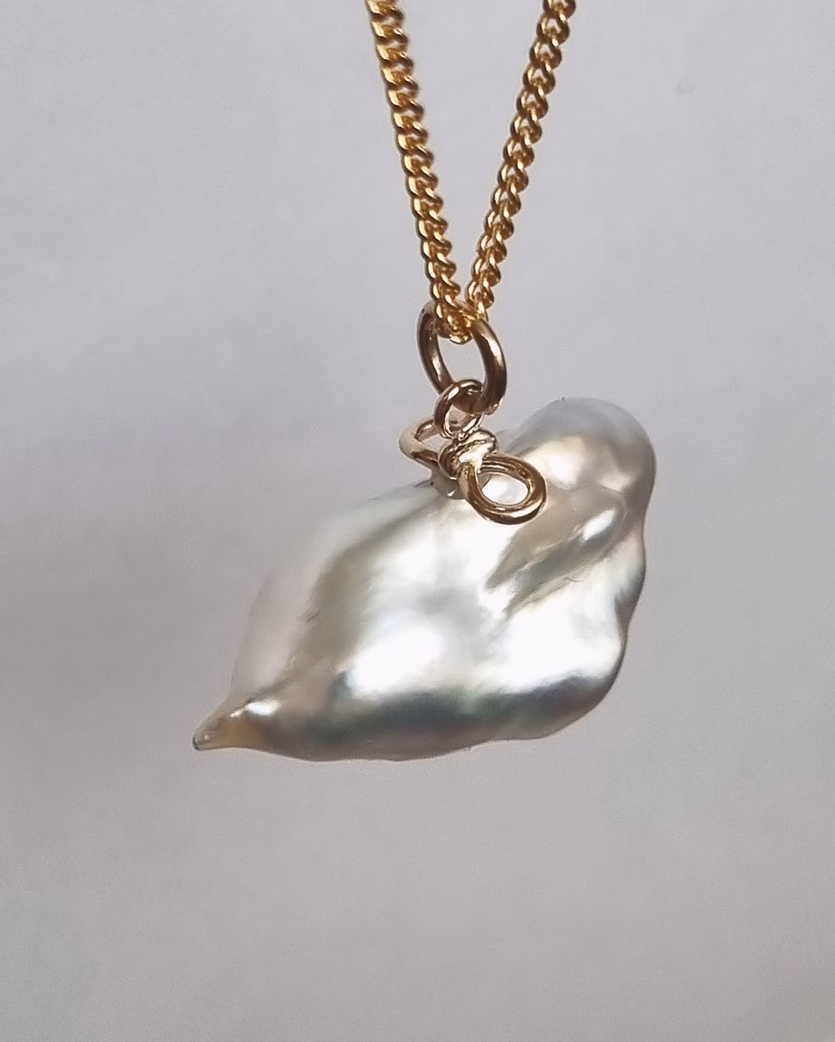 Keshi Bunny - 18K hänge med Söderhavspärla