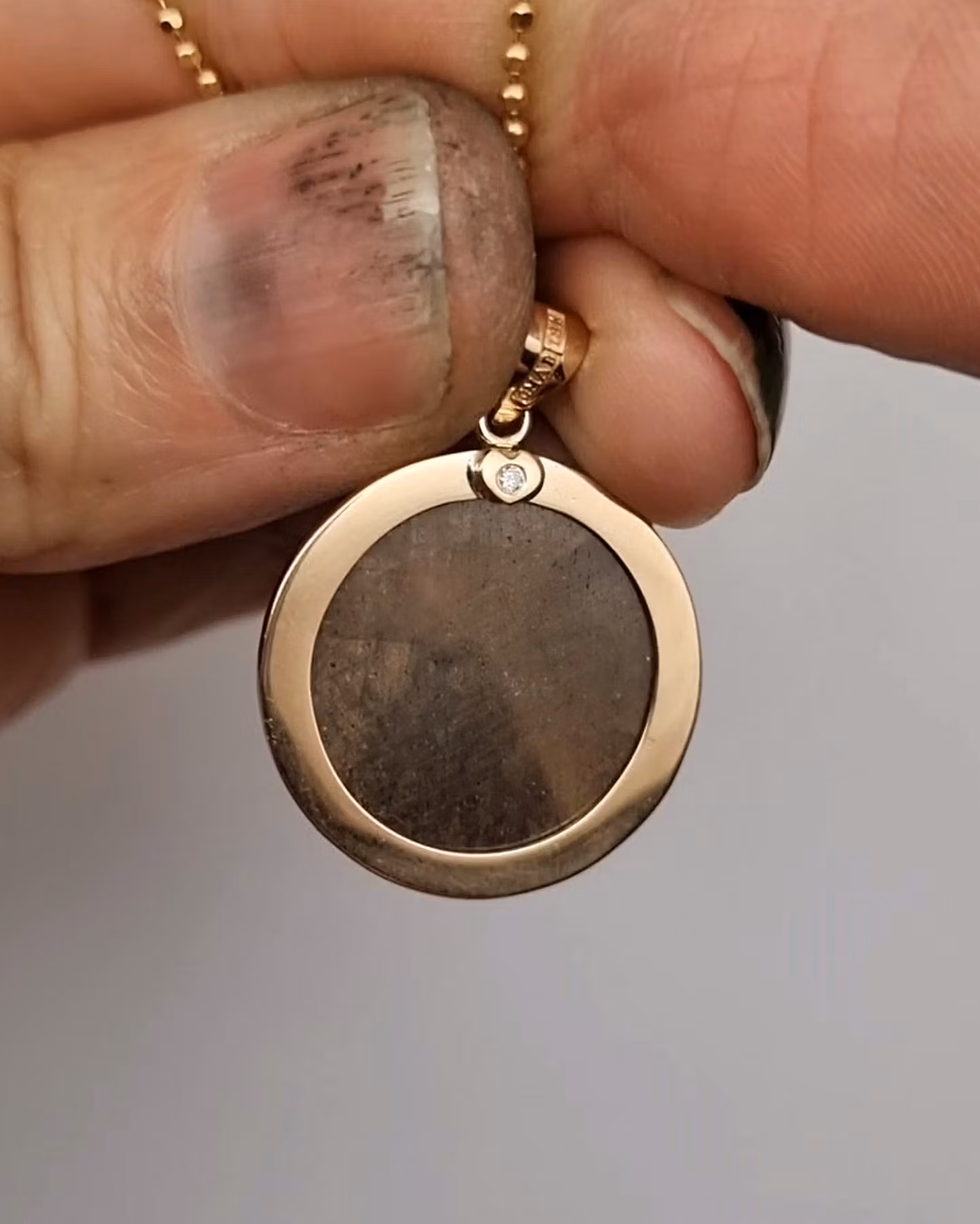 Safir 10,26 ct - hänge i guld
