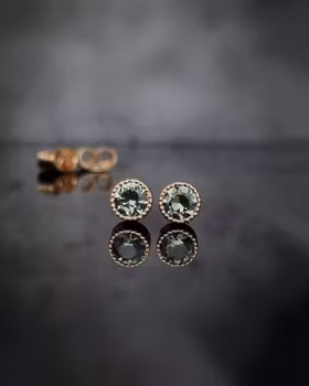 Gröna safirer studs - örhängen i 18K