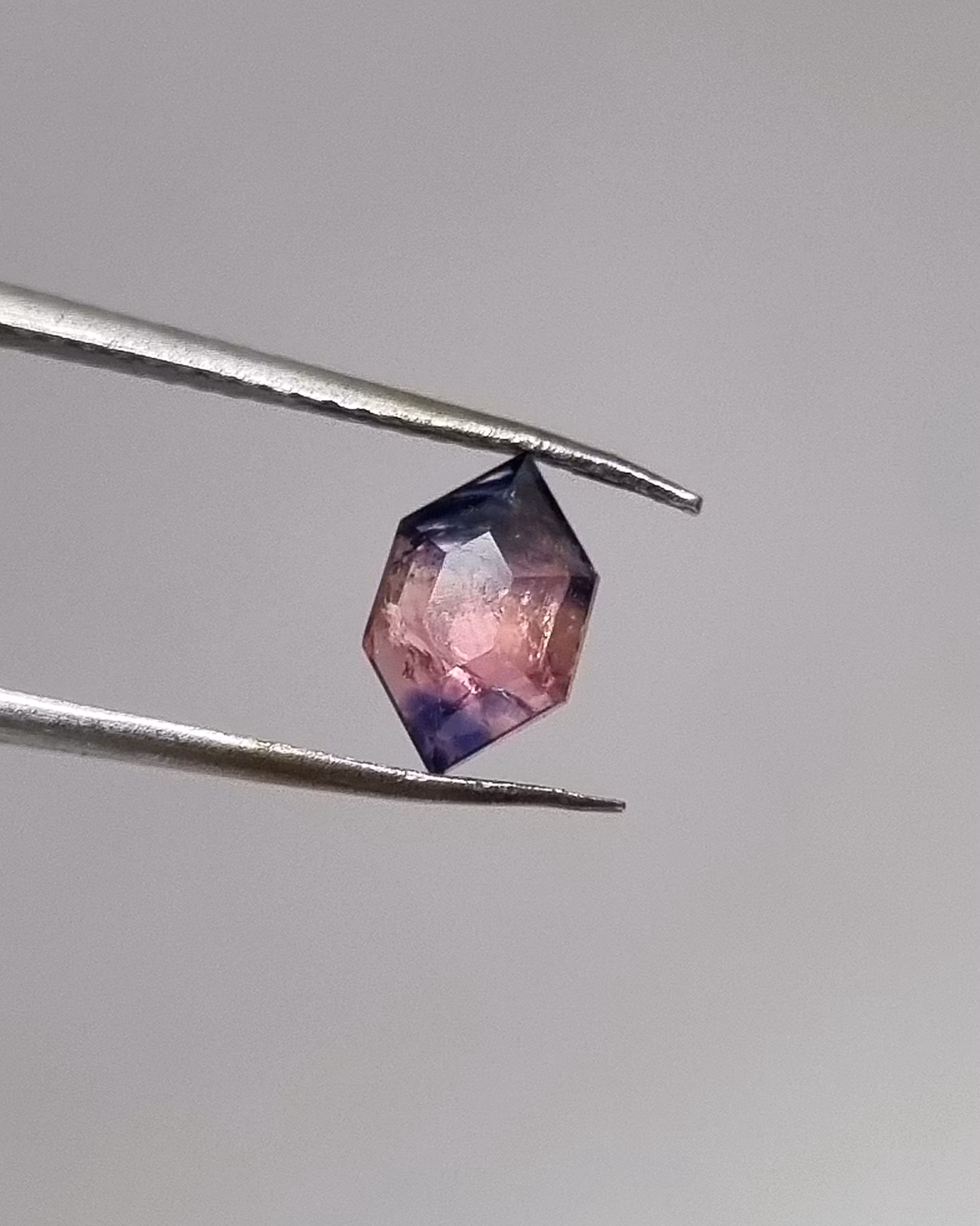 Safir Winza 0,98 ct avlång hexagon - 'made by order'