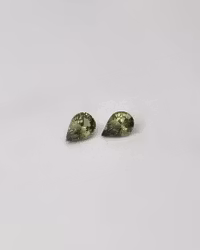 Gröna Safirer päron 1,11 ct par - 'made by order'
