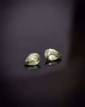 Gröna Safirer päron 1,11 ct par - 'made by order'