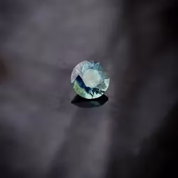 Tealsafir 5,6 mm 0,84 ct - 'made by order'