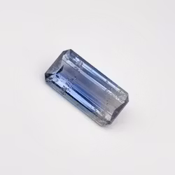 Safir 2,24 ct bicolour smaragdslipad - 'made by order'