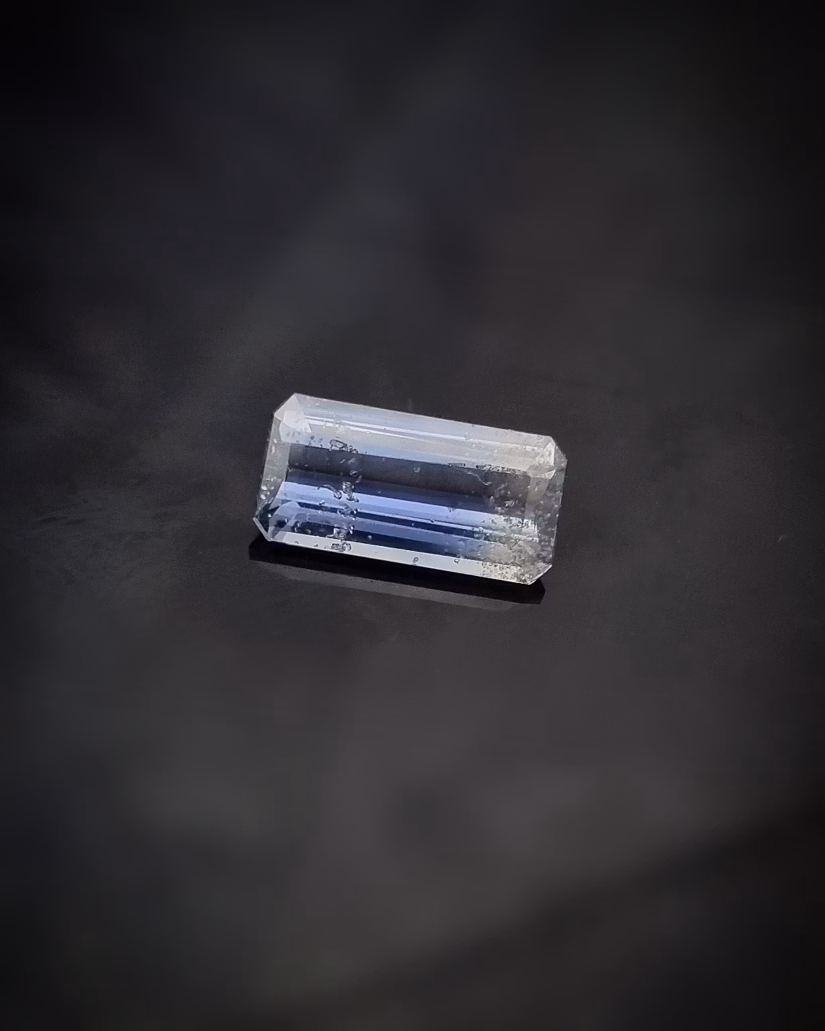 Safir 2,24 ct bicolour smaragdslipad - 'made by order'