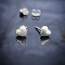 Tiny heart - örhängen i silver