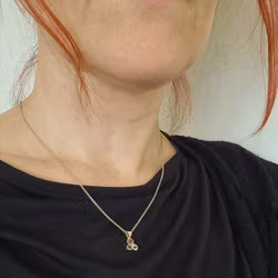 Trio i Turmalin - hänge i 18K guld