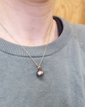 Facetterad Tahitipärla fancy - hänge i 18 K guld