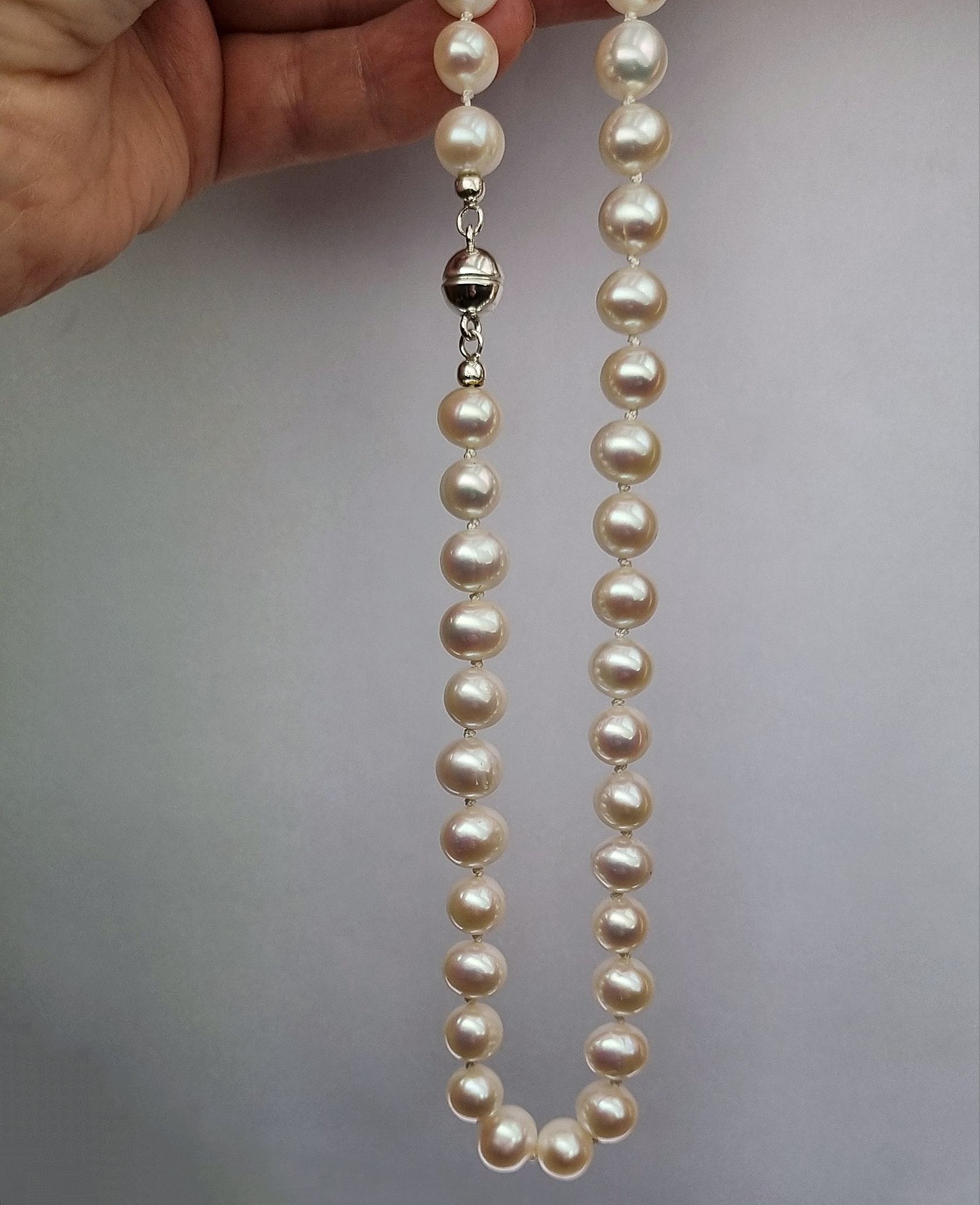 Klassiska gräddvita Sötvattenspärlor 9,5-10 mm - collier 44 cm