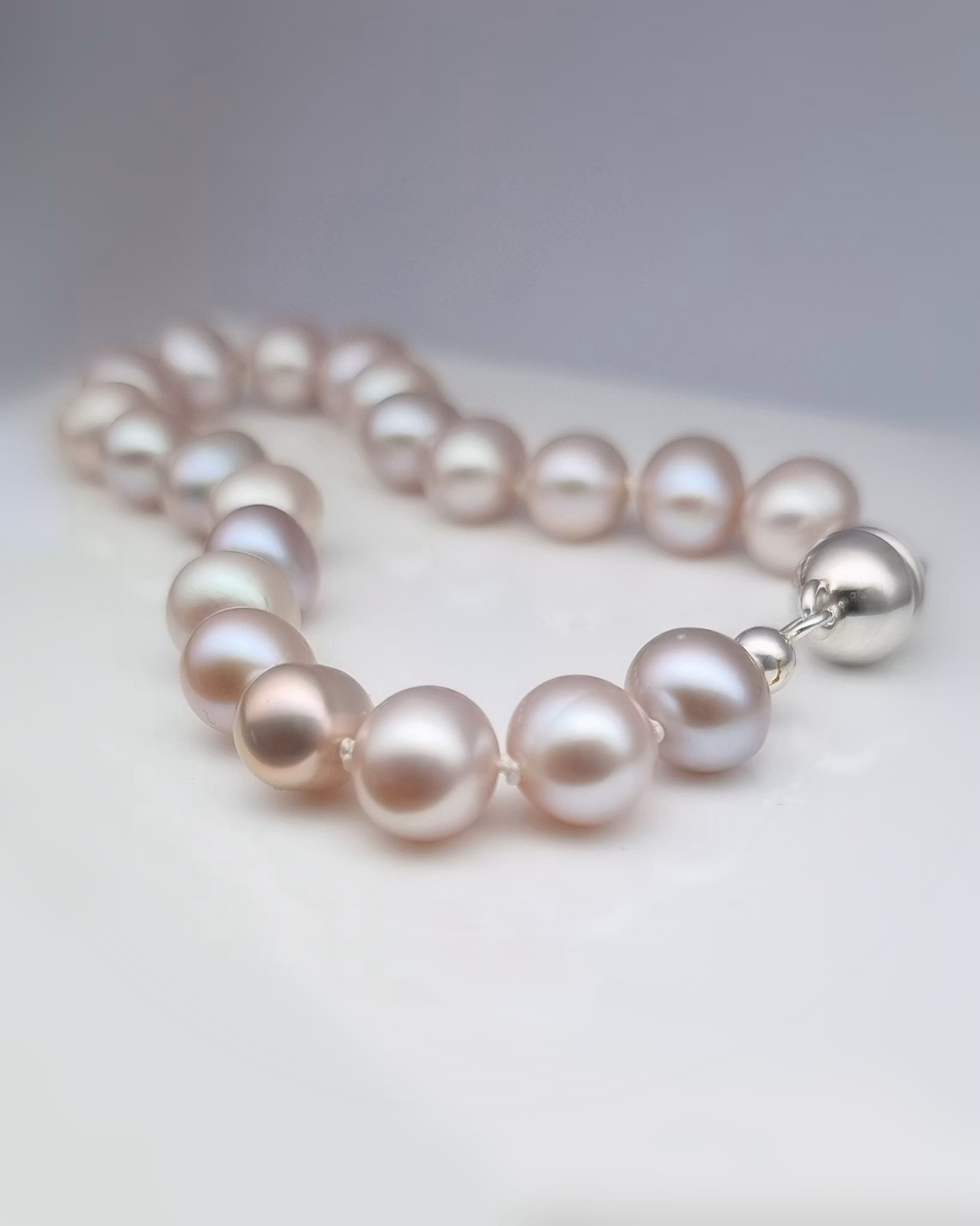 Naturligt ljust askrosa Sötvattenspärlor - armband 18-20 cm