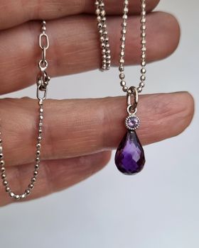 Ametist med Spinell - hänge i 18K vitguld