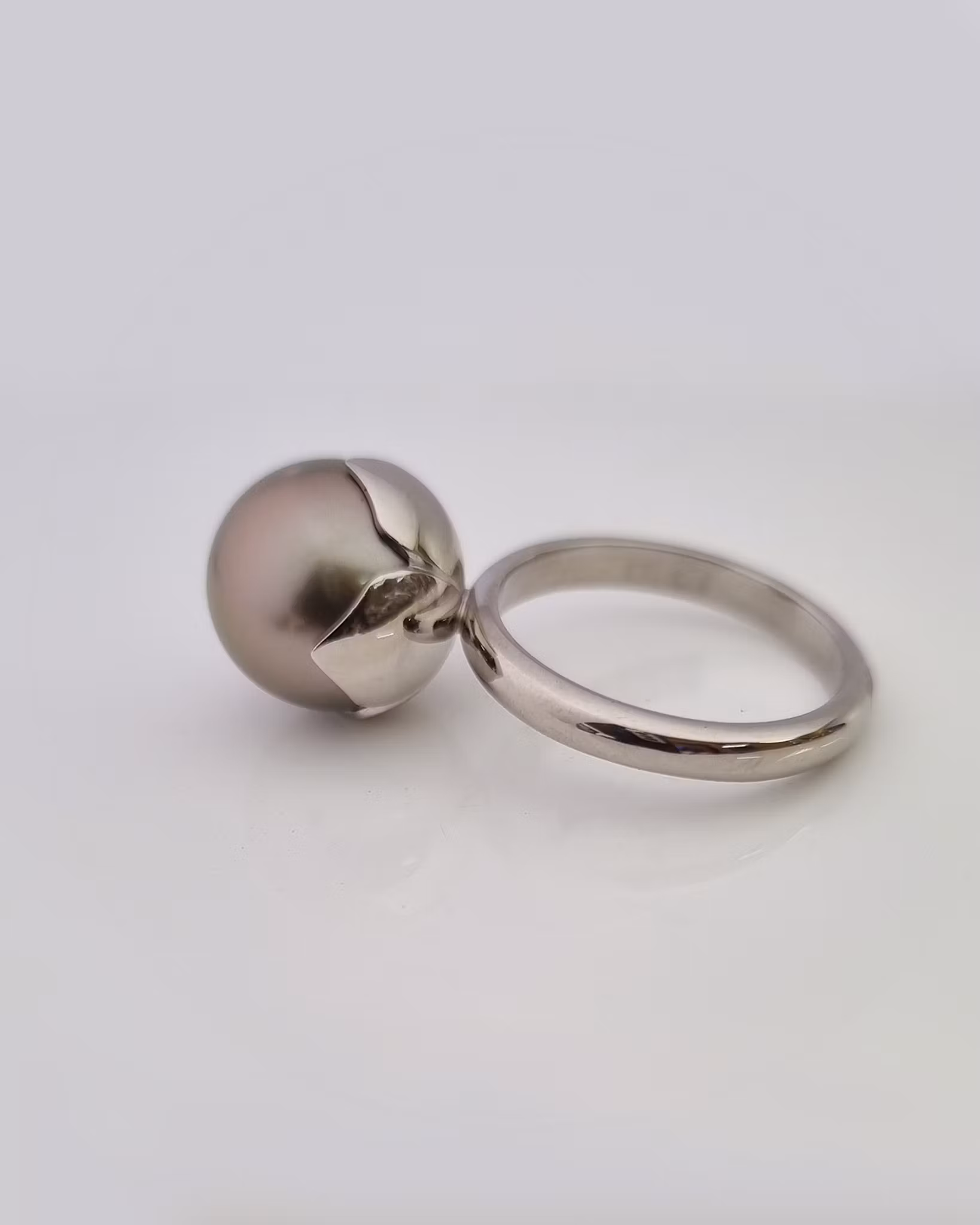 Miss BonBon - Exklusiv Tahitipärlring i 18K vitguld