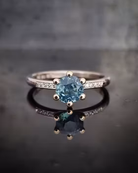 Precious six Mermaid - Safir och briljantring i tvåfärgat 18K guld