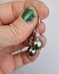 Tahitipärlor med antikrosa Spineller - örhängen i 18K vitguld