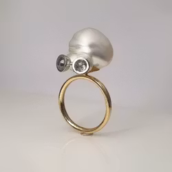 Filur - Ring i 18K guld med söderhavspärla och diamanter