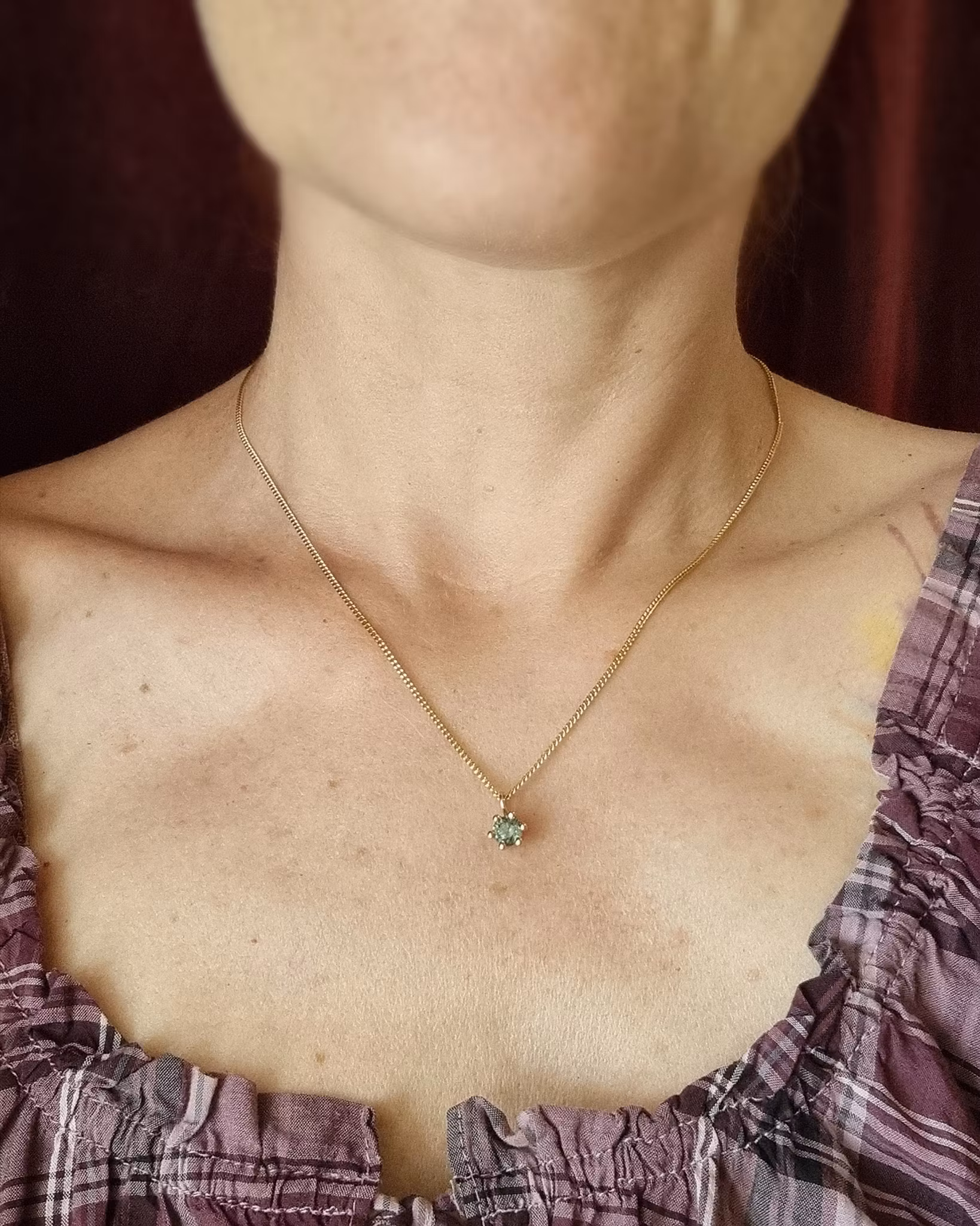 Precious six - hängsmycke med grön Safir
