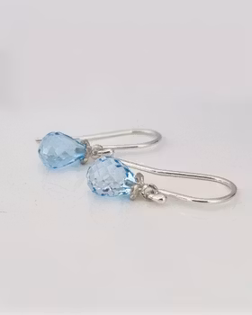 Gullviva med Sky Blue Topas - örhängen i silver