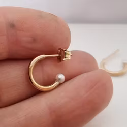 Creoler med Akoyapärlor - örhängen i 18K guld