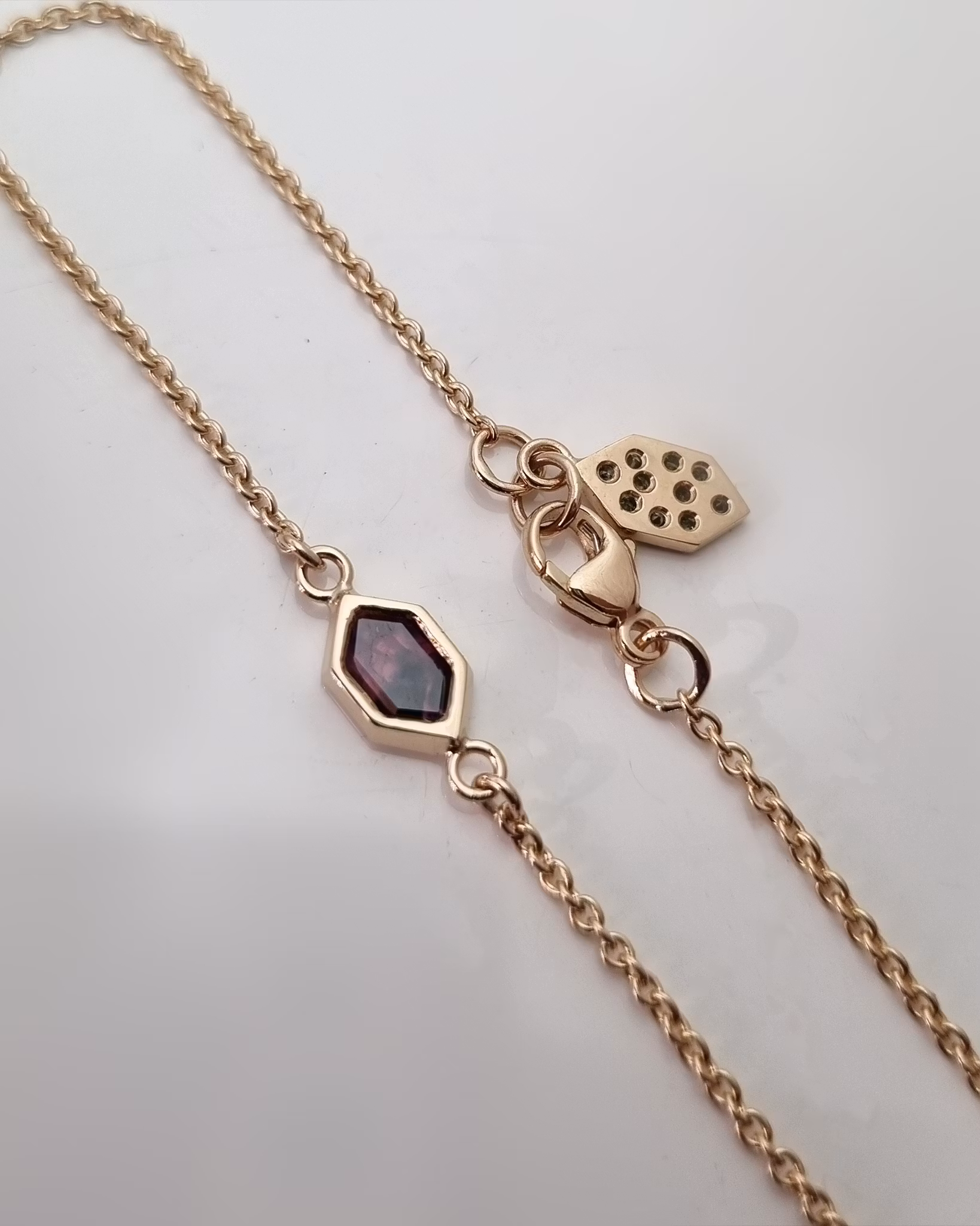 Armband med Safir från Winza & gröna briljanter
