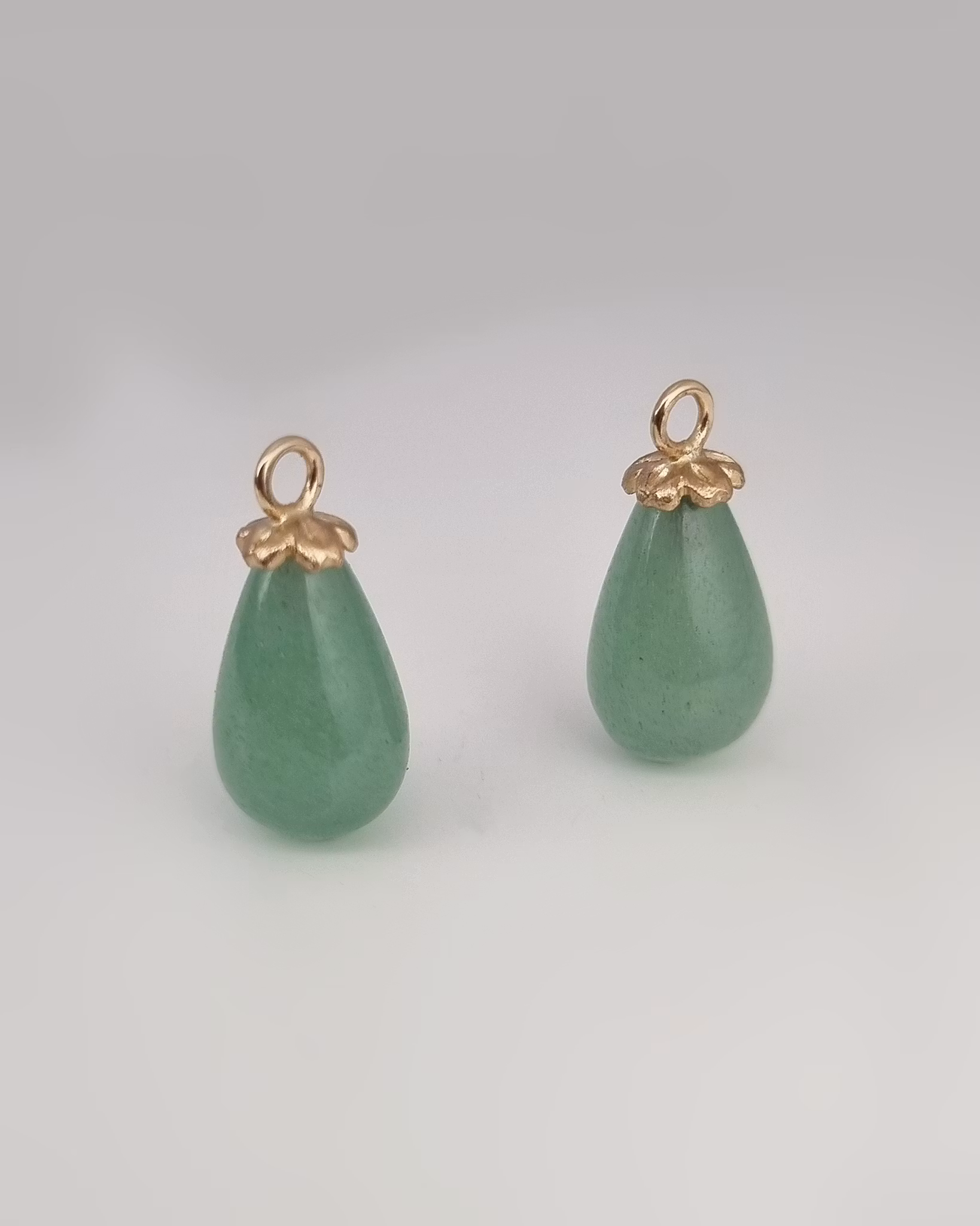 Aventuriner med Gullviva - påhängen 18K guld