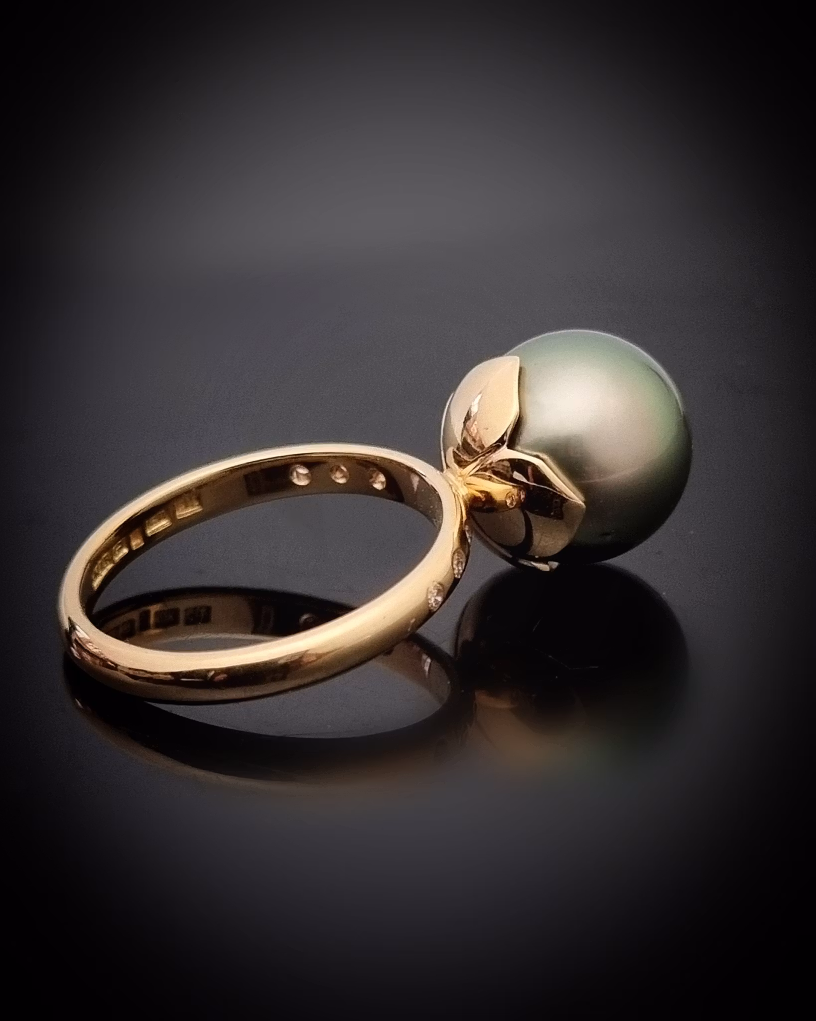Miss Seagrass & Pink Champagne - 18K guldring med Tahitipärla och rosa briljanter