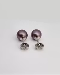 Djupt violetta sötvattenspärlor - örhängen i 18K vitguld