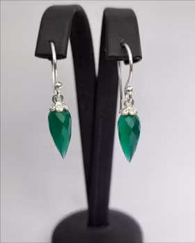 Gullviva med smaragdgrön Agat - örhängen i silver