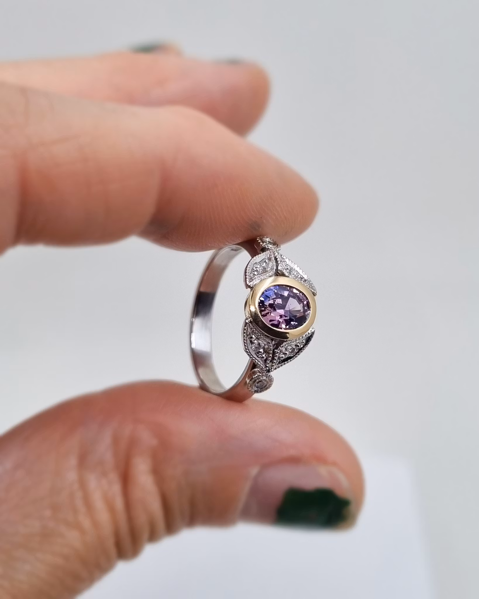 Ismynta - Safir & diamantring i tvåfärgat 18K guld