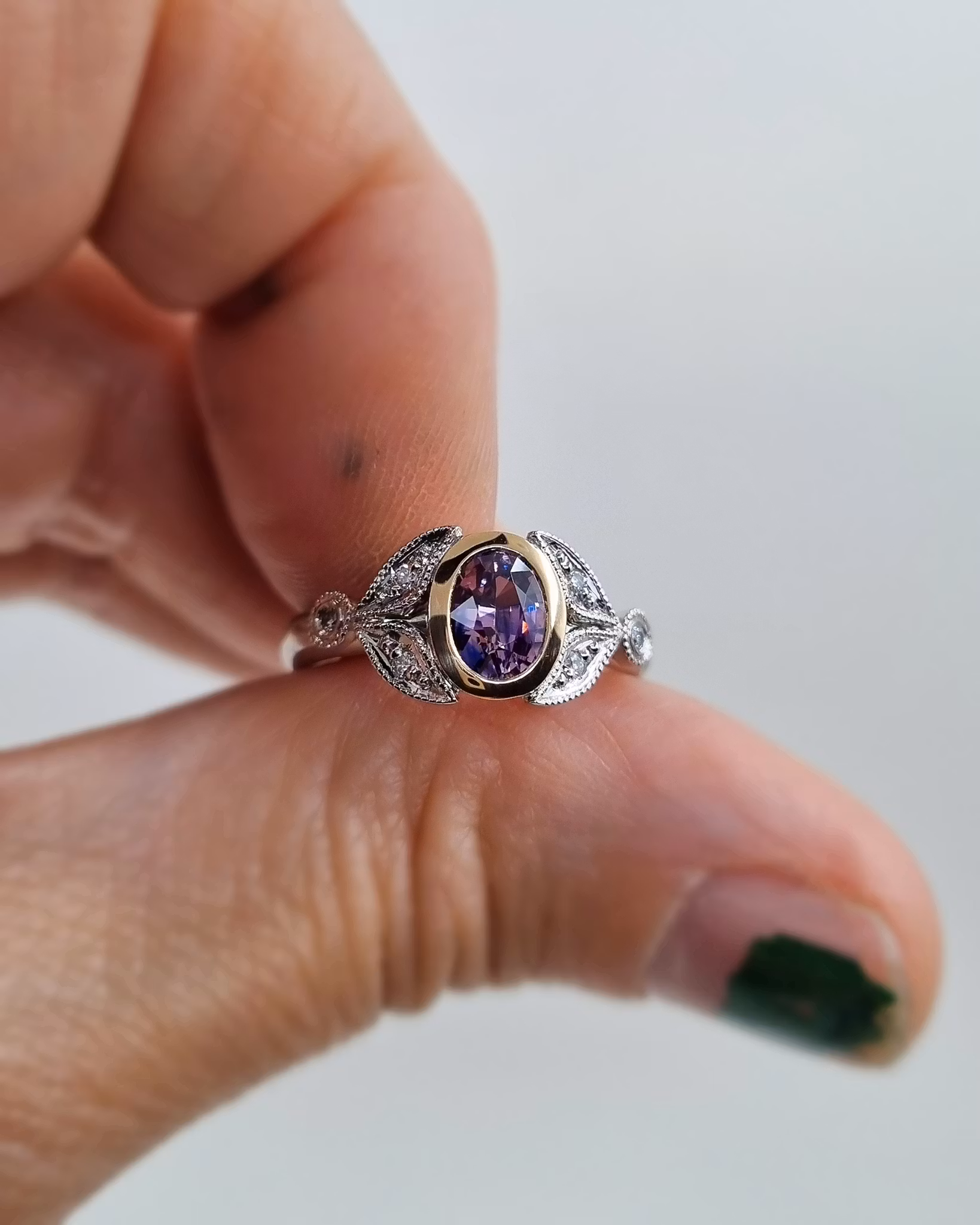 Ismynta - Safir & diamantring i tvåfärgat 18K guld