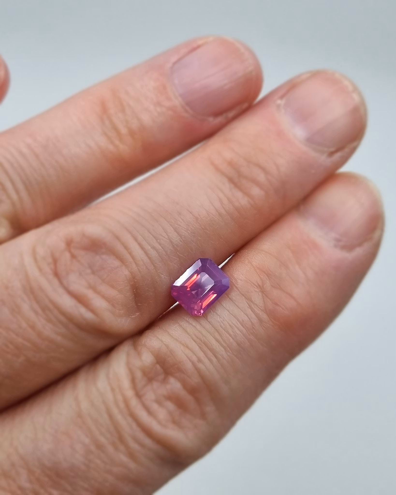 Opalecent Safir 1,88 ct - ring "made by order"