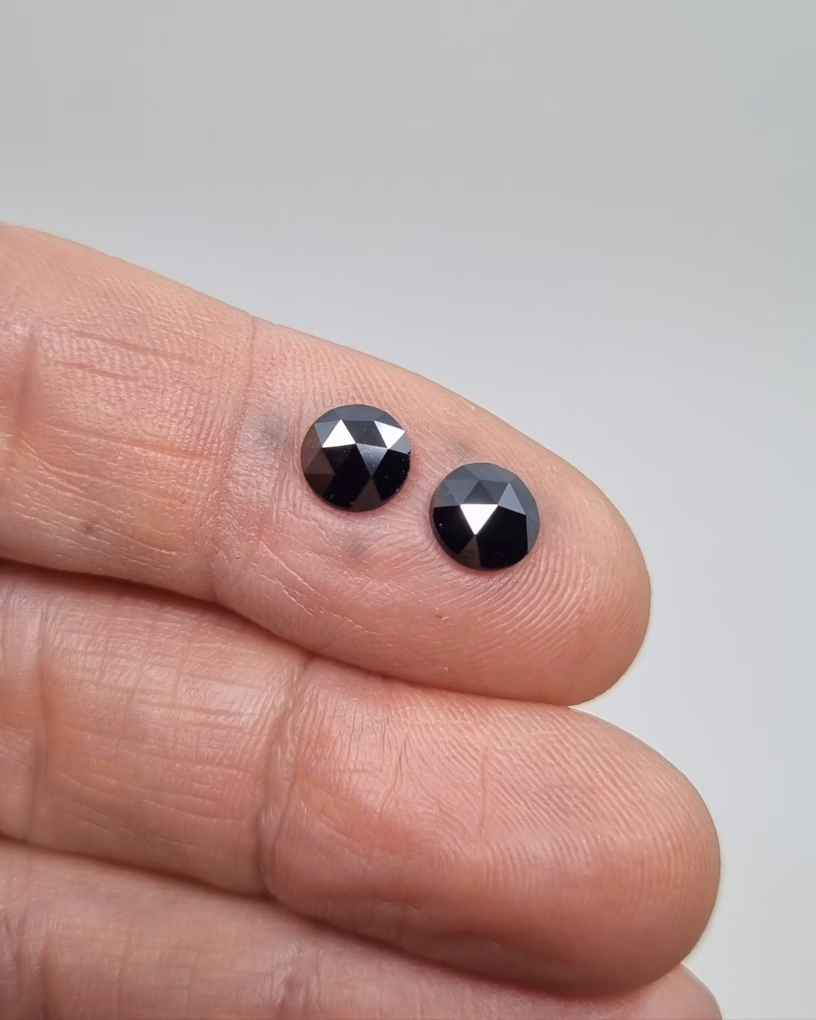 Svarta Diamanter 1,87 ct - örhängen "made by order"