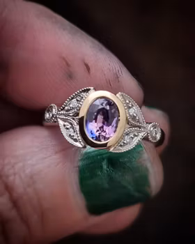 Ismynta - Safir & diamantring i tvåfärgat 18K guld