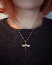 Slända med blå Spinell - hängsmycke i 18K