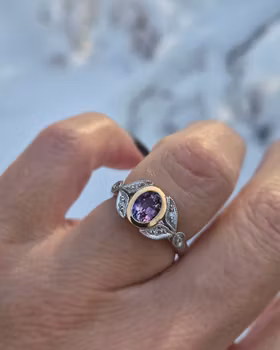 Ismynta - Safir & diamantring i tvåfärgat 18K guld