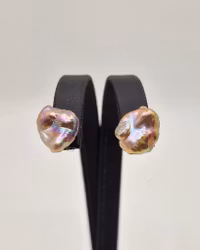 Sötvattenspärlor med keshiform - örhängen i silver