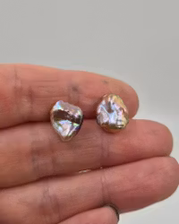 Sötvattenspärlor med keshiform - örhängen i silver