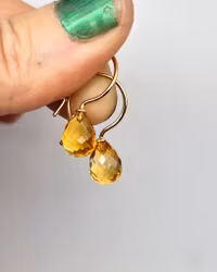 Briolettslipade Citriner - örhängen i 18K guld