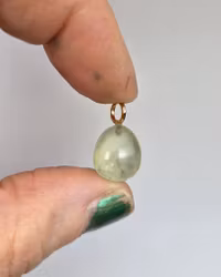 Bullig Prehnit - hänge 18K guld