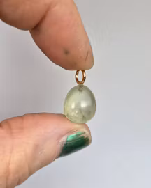 Bullig Prehnit - hänge 18K guld