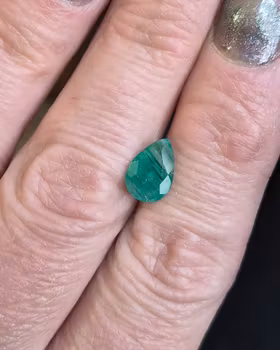 Bokning av fairtrade Smaragd - "made by order"