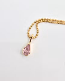 Sockervaddsrosa Safir - hänge i 18K guld