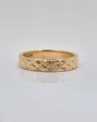 Slät ring med handgravyr Peacock 'Art Deco'