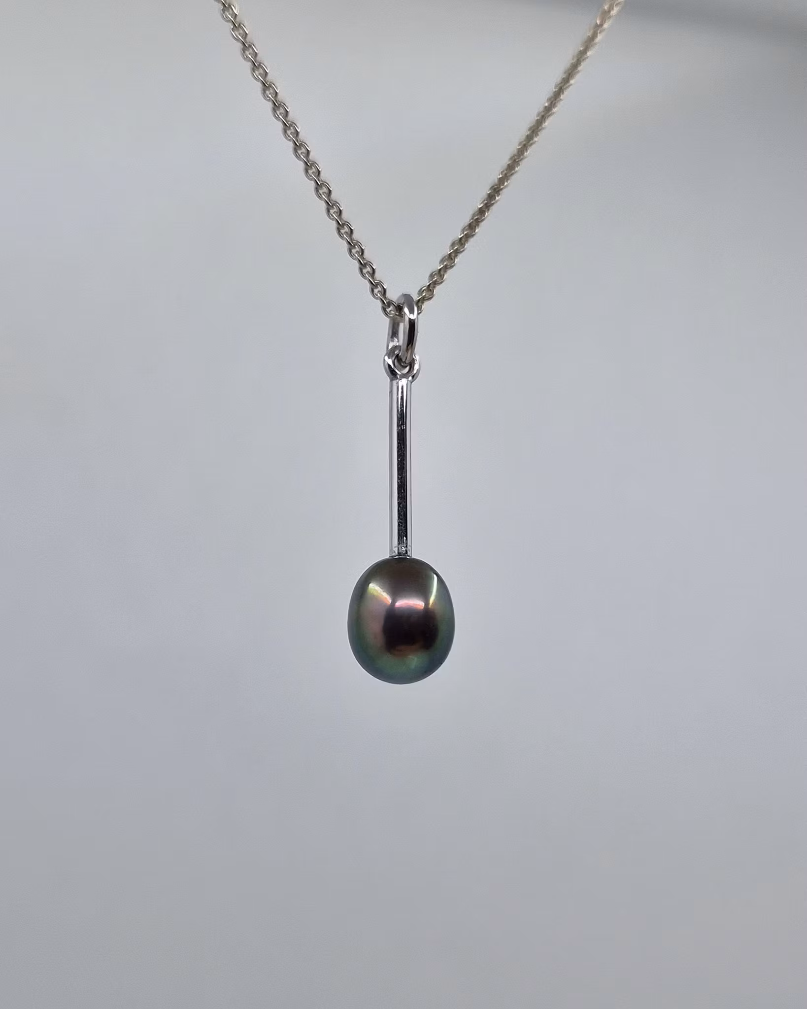 18K vitguldshänge med Tahitipärla