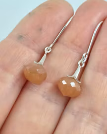 Änglatrumpet med Månsten peach - örhängen i silver