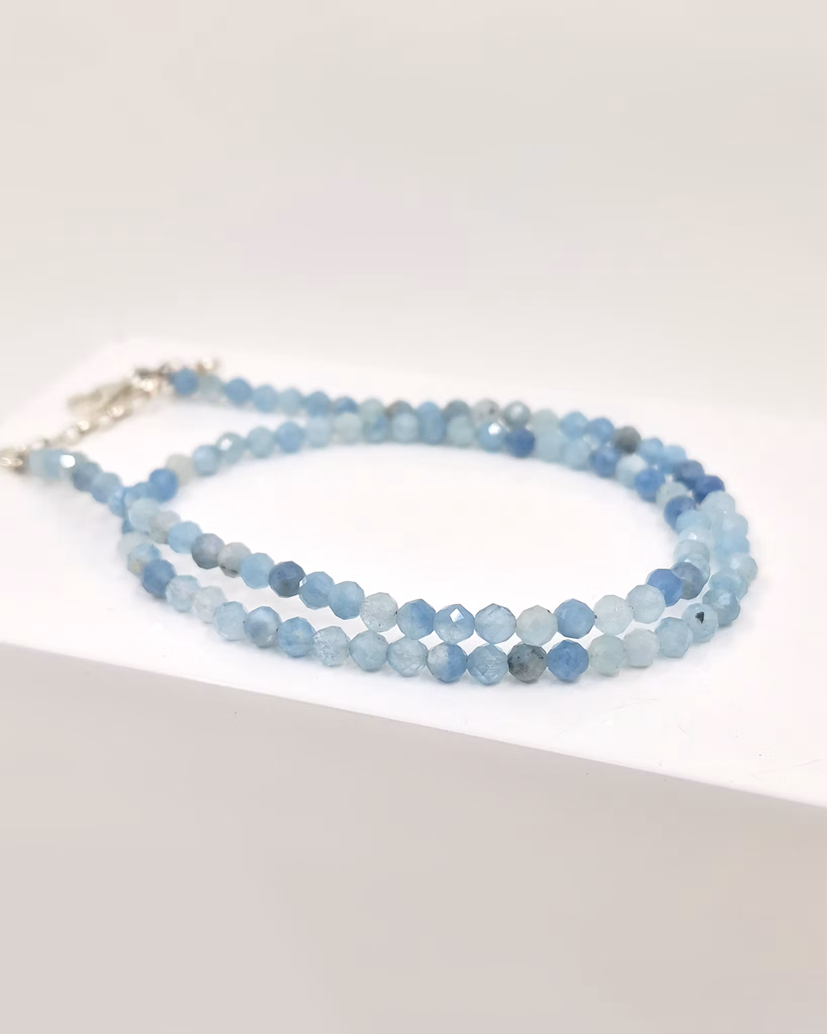 Aquamariner - glittrigt collier 42-47 cm