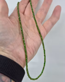 Kromdiopsid stencollier 42 cm