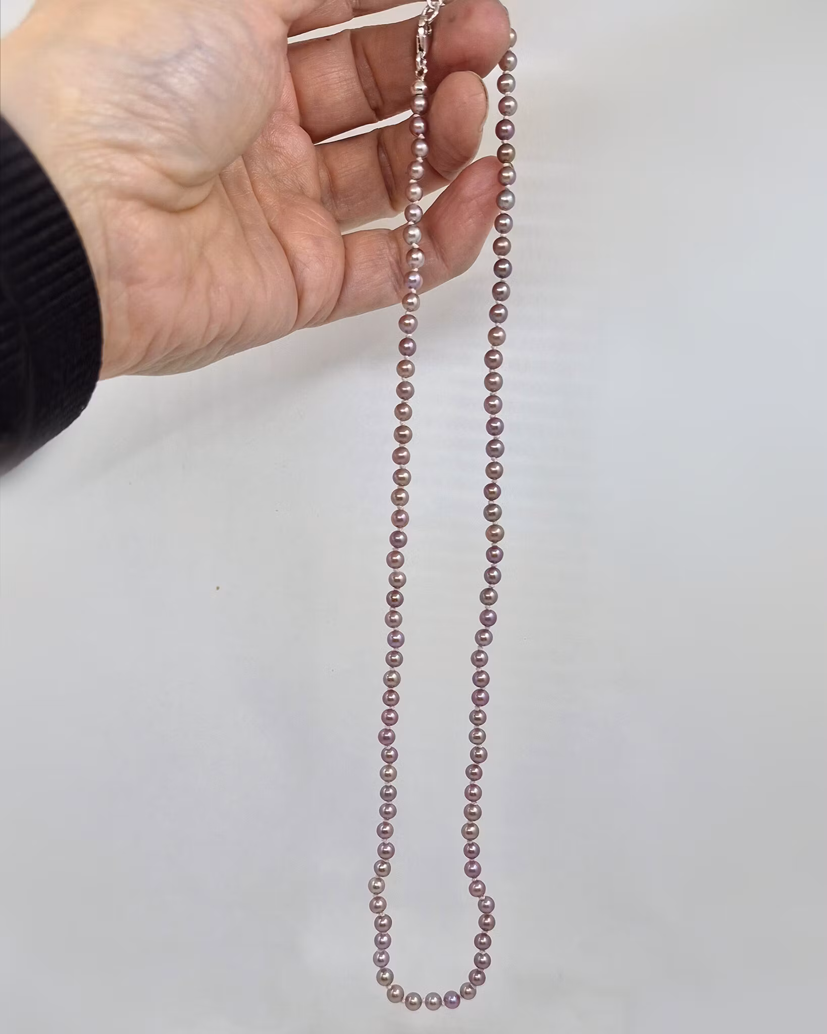 Askrosa Sötvattenspärlor 4 mm - pärlcollier upp till 48 cm